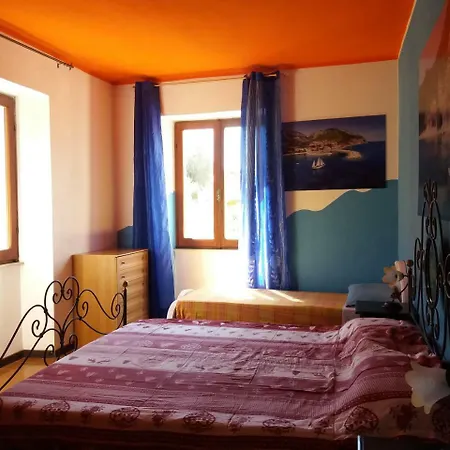 Alojamento de Acomodação e Pequeno-almoço Bella Vista Dorgali